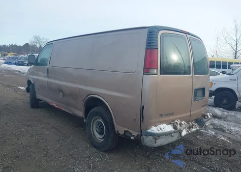 2001 Chevrolet Express z USA, uszkodzony, nr VIN 1GCHG35R111172900